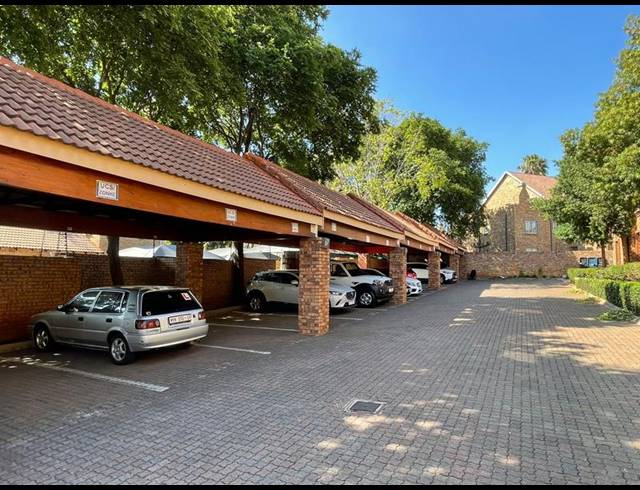 BUSINESS PROPERTY TO RENT IN DIE HOEWES
